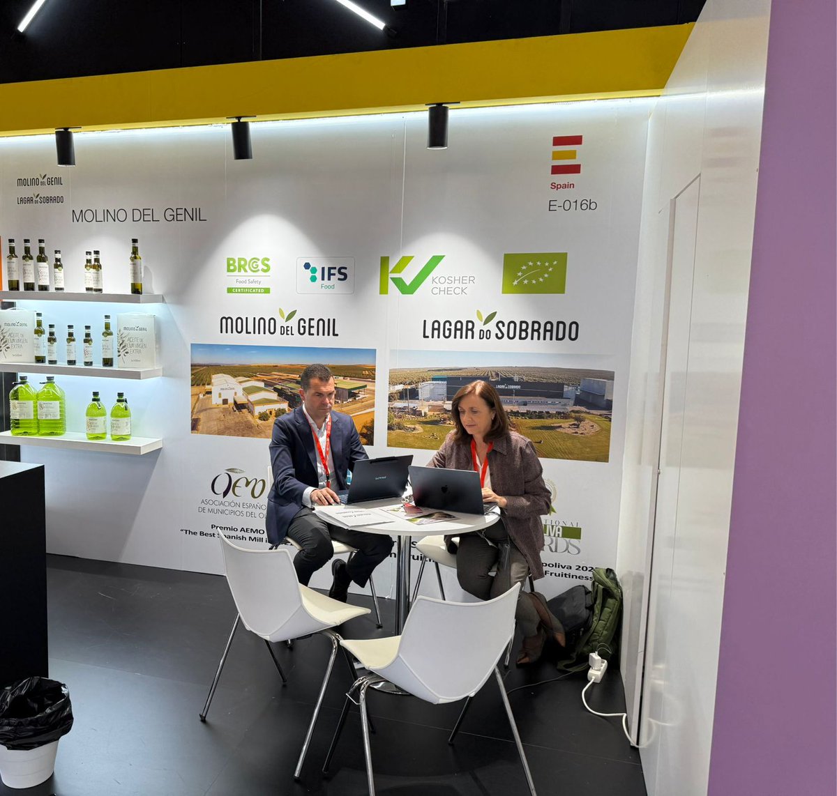 Estos días estamos participando como expositores en #Anuga2025, una de las ferias internacionales más relevantes del sector agroalimentario, presentando nuestros AOVEs en el mercado europeo.

Os esperamos en el Hall 11.1 – Stand E016b hasta el miércoles día 8.