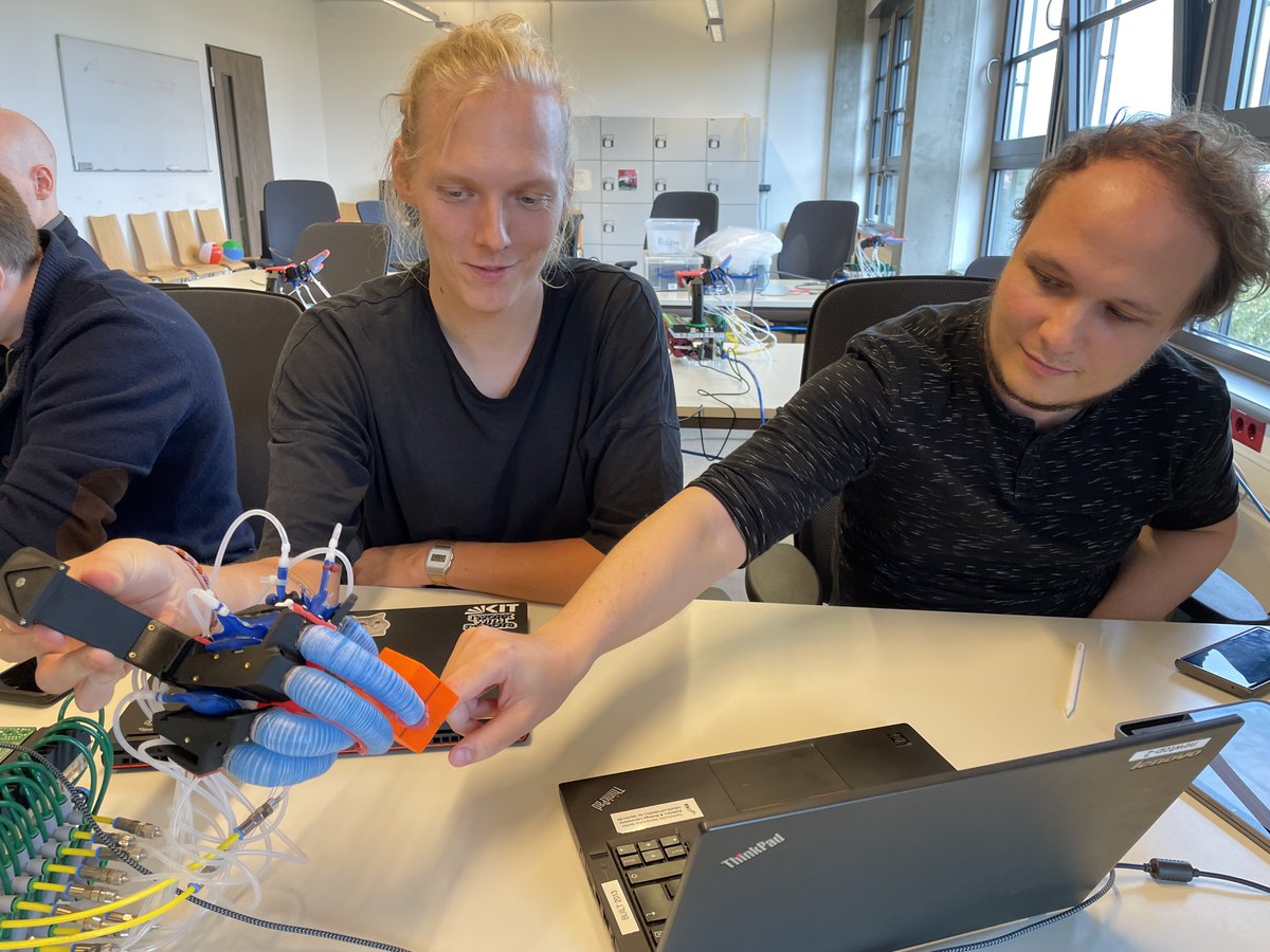 rbolab's tweet photo. 🤝 RIG Technical Committee “Manipulate Anything, Anywhere, Anytime” Meets at TU Berlin — Two RBO Hands Shared with Partners 

The RIG TC met at our lab to kick off the Lab Visit series. We shared two soft hands with RIG partners!  
#Robotics #Manipulation #Research https://t.co/GLy6fuMBD7