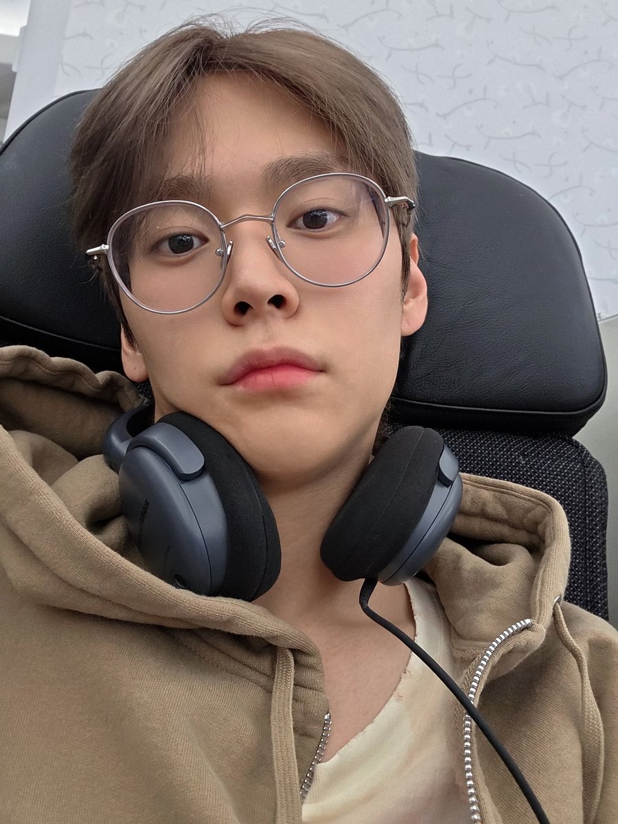 아 찐경 셀카 너무 좋아…