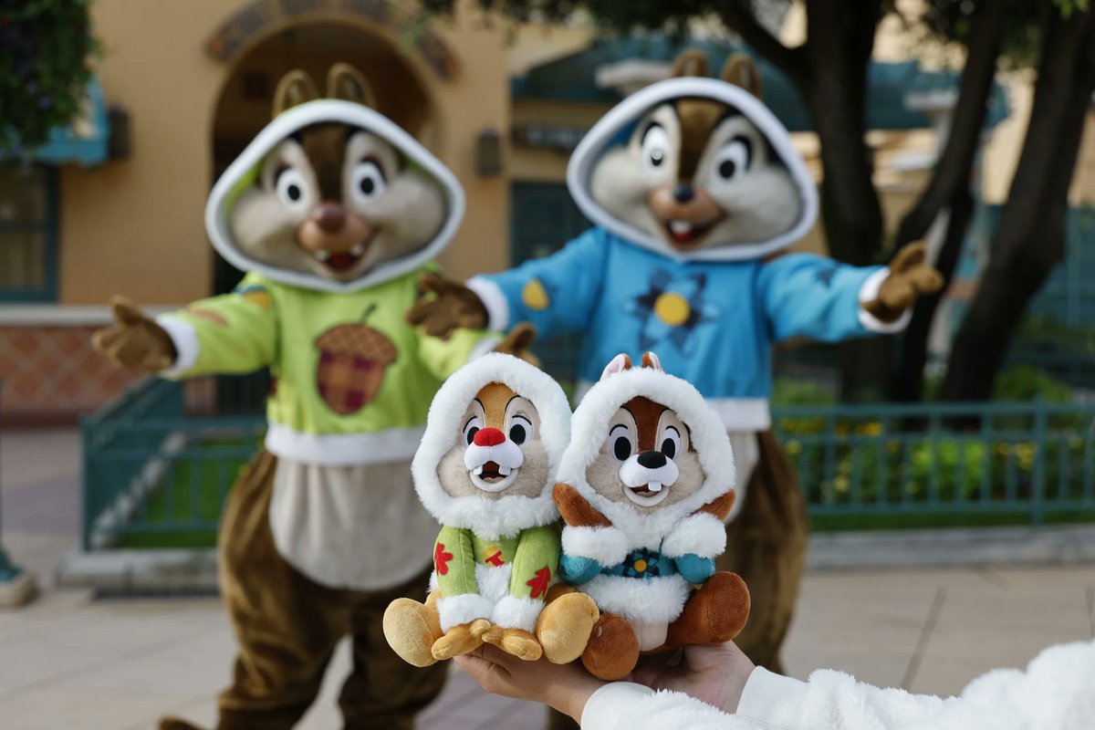 DisneyWorldJp's tweet image. チップとデールこのコスチュームのぬいぐるみが10/13から発売決定🌟