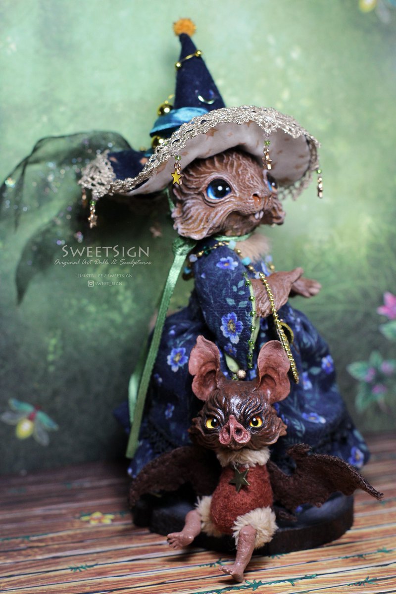 sweetsignarts's tweet photo. Forrestina Fluffia, rabbit the witch in her pointy hat with stars and a moon crescent, and Starlight the vampire bat 🦇🐰⭐️
#rabbit #witch #witchtober #bat #vampire #fantasyart #fairyforest #animalcharacters #originalcharacters #artdolls #miniatures https://t.co/9m6kutr3sw