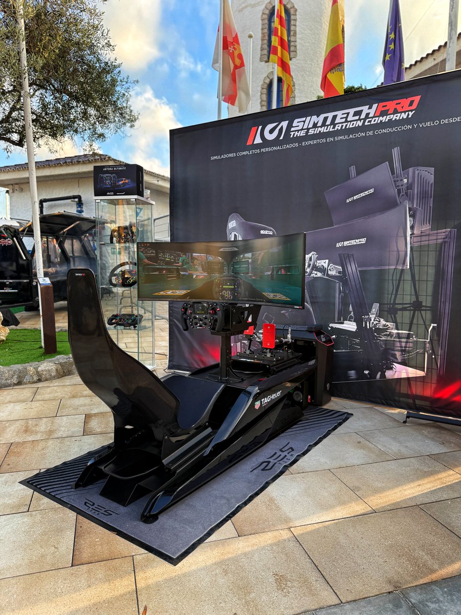 Simtechpro's tweet image. Este pasado fin de semana hemos participado en LuxSummit, un evento que une motorsport, náutica y gastronomía.
Además de exponer uno de nuestros simuladores más elegantes, hemos contado con una exhibición del piloto Jan Duran (GT4)
