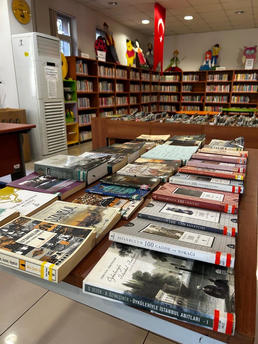 İstanbul’un kurtuluşunun 102. yıl dönümü nedeniyle kütüphanemizde düzenlenen “İstanbul” konulu kitap sergisi kullanıcılarımızın beğenisine sunulmuştur. <a href="/iktm34/">İstanbul İl Kültür ve Turizm Müdürlüğü</a> <a href="/KTBKYGM/">KYGM</a> <a href="/TC_Maltepe/">Maltepe Kaymakamlığı</a>