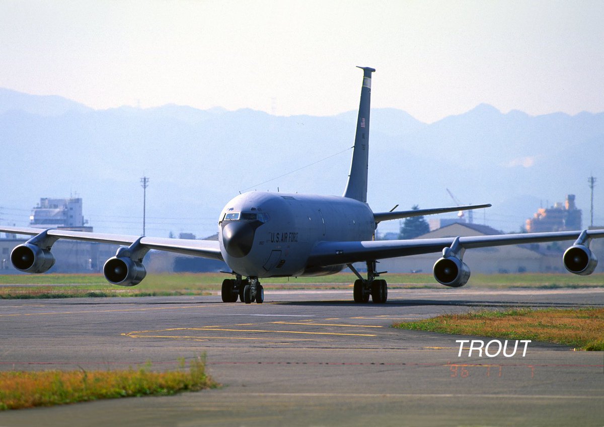 TROUT92241176's tweet image. #昔の横田基地　1996年11月 
KC-135E 72607  Pennsylvania Air National Guard