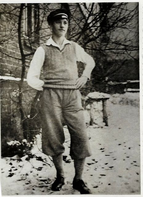 Jan34733995's tweet photo. 06.10.1942 r. - w niemieckim więzieniu karnym Brandenburg-Gorden został stracony, przez ścięcie gilotyną, Alfons Żurawski, mieszkaniec Warmii przymusowo wcielony do Wehrmachtu, oskarżony o dostarczanie jedzenia polskim jeńcom wojennym. https://t.co/CoWYktiokD