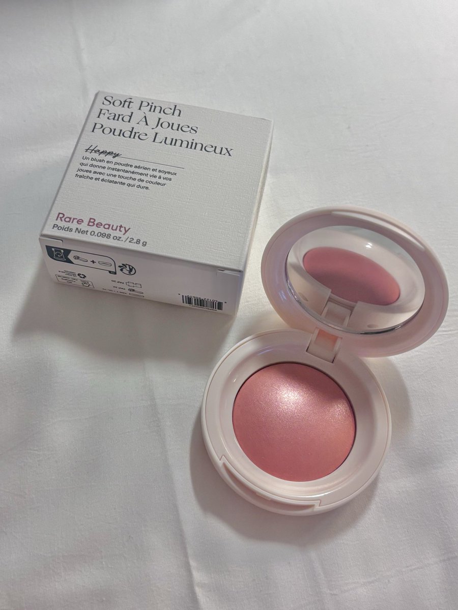 特に4枚目のRare Beautyってところのハイライトとチークがやばい