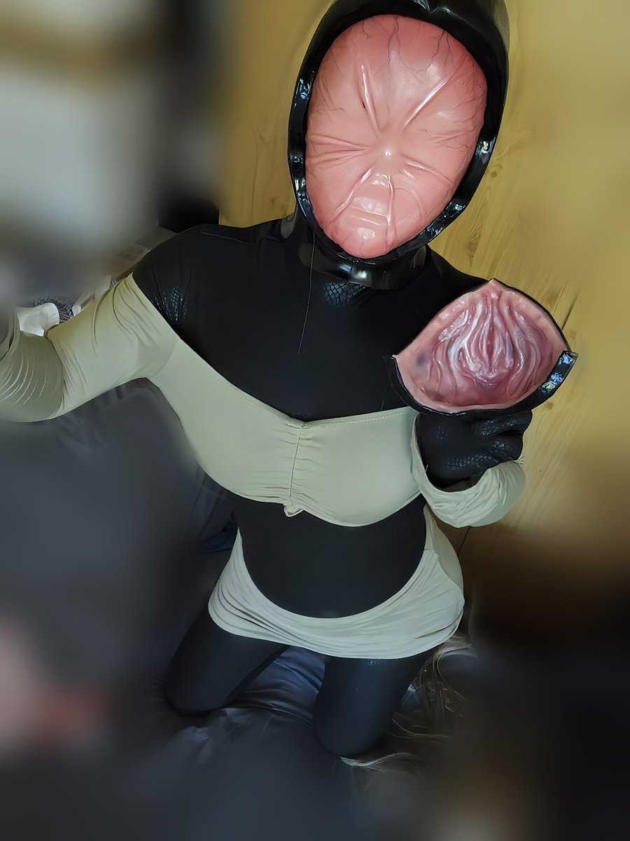 😆

<a href="/DreammaskStudio/">Dreammask Studio</a> 
#dreammask #rubberbunny #latex #silicone