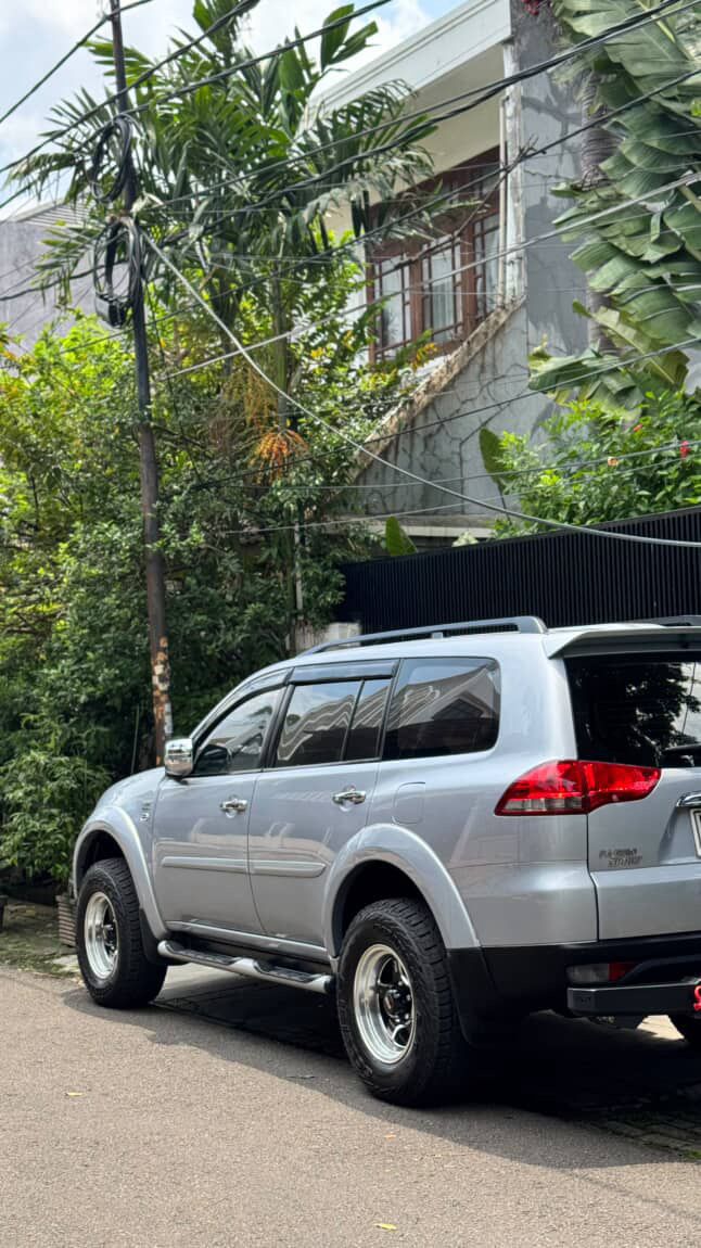 Tukang Mobil Mobilan tweet media