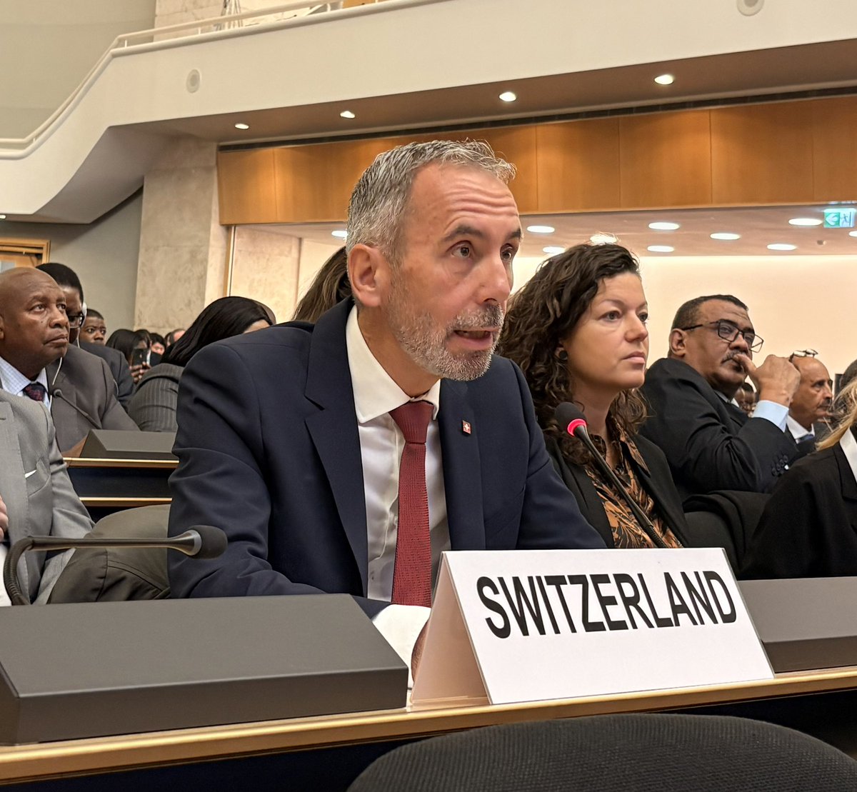 🇨🇭 at #UNHCR #ExCom:
As international protection comes under growing pressure, Switzerland stands firm in defending the rights of refugees and the principles of the 1951 Convention.

We thank <a href="/FilippoGrandi/">Filippo Grandi</a> for 10 years of courageous and committed leadership.