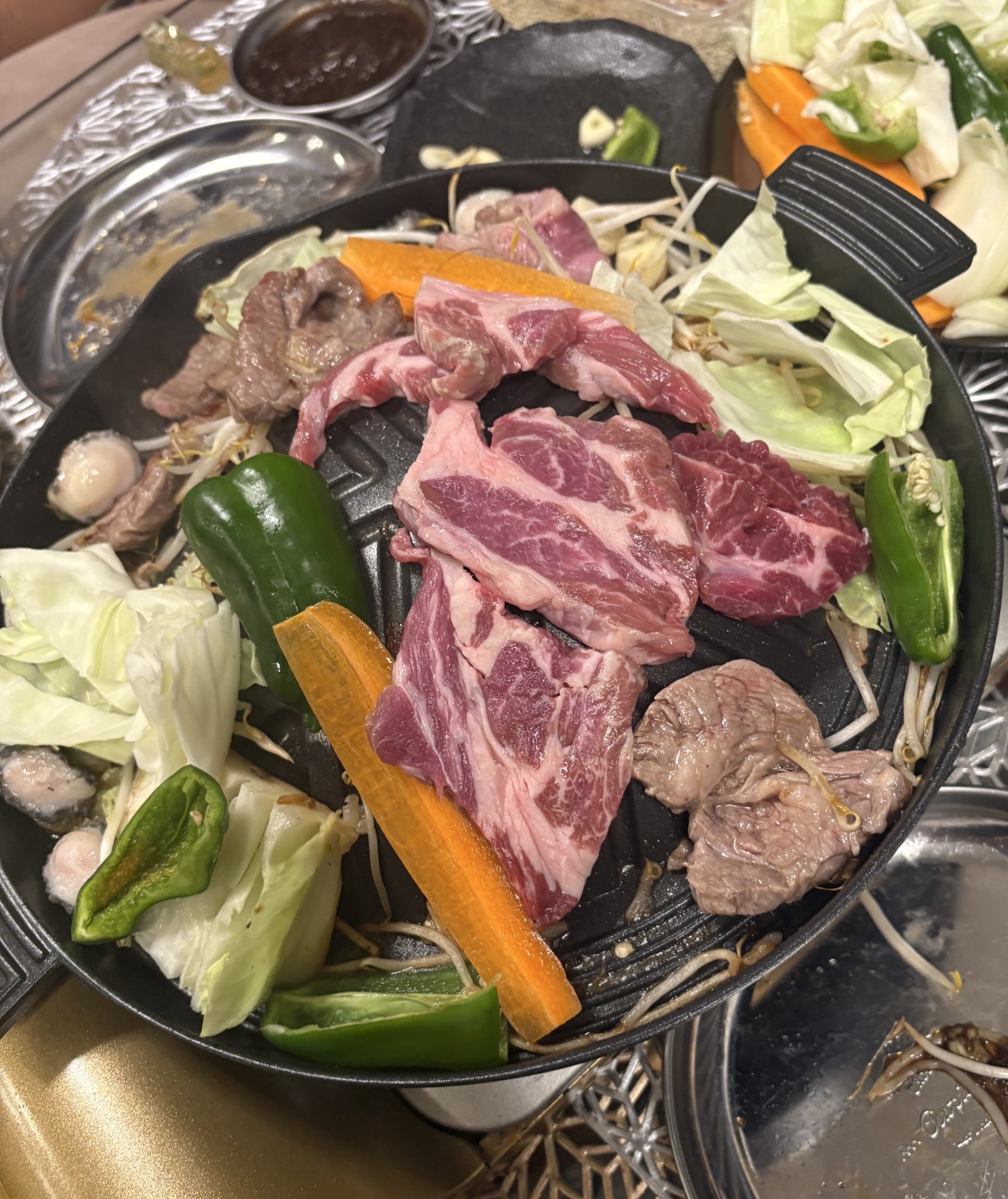 demavie 変形ワイドパンツ　最終値下げ❗️ demavie 変形ワイドパンツ 最終値下げ❗️