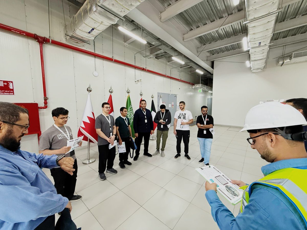 GCCELAB's tweet image. في إطار التزام شركة #المختبر_الخليجي #GCCLab بمسؤوليتها المجتمعية وتعزيز التعاون مع الجامعات الوطنية، استقبلت الشركة وفدًا من طلاب جامعة الملك فهد للبترول والمعادن، حيث تم تنظيم جولة تعريفية في مجمع المختبرات الكهربائية وشرح آلية الاختبارات ودورها في دعم جودة التصنيع وسلامة…