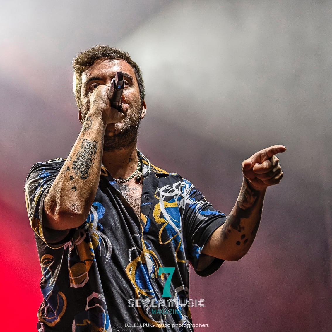 Las canciones de <a href="/JavierBeret/">Beret</a> sonaron muy cerca del mar en el escenario de #elmuellelive el pasado sábado ante sus fans alicantinos.
#musicaendirecto #Conciertosalicante #poplatino #compositor #elmuellelive <a href="/UrbaniaEnt/">URBANIA Entertainment</a>
CRÓNICA Y FOTOS AQUÍ 
shre.ink/Beret