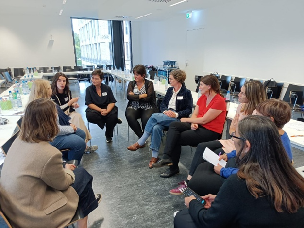 prospektiker's tweet photo. 🚀Los días 16 y 17 de septiembre celebramos el primer encuentro presencial transnacional de LMI4VET en Frankfurt: definimos talleres, metodologías y objetivos para mejorar la conexión entre formación profesional y mercado laboral.
#LMI4VET #FP #Empleo #ProyectoEuropeo #Innovación https://t.co/E3Q4yUOezO