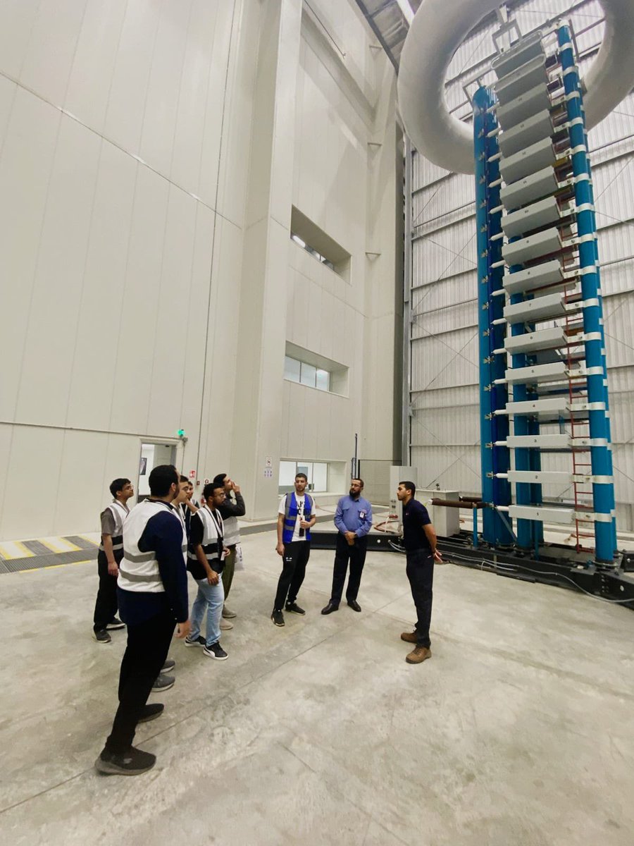 GCCELAB's tweet image. As part of its corporate social responsibility and efforts to strengthen collaboration with national universities, #GCCLab welcomed a delegation of students from King Fahd University of Petroleum and Minerals #KFUPM.
The students toured the electrical laboratories and learned…
