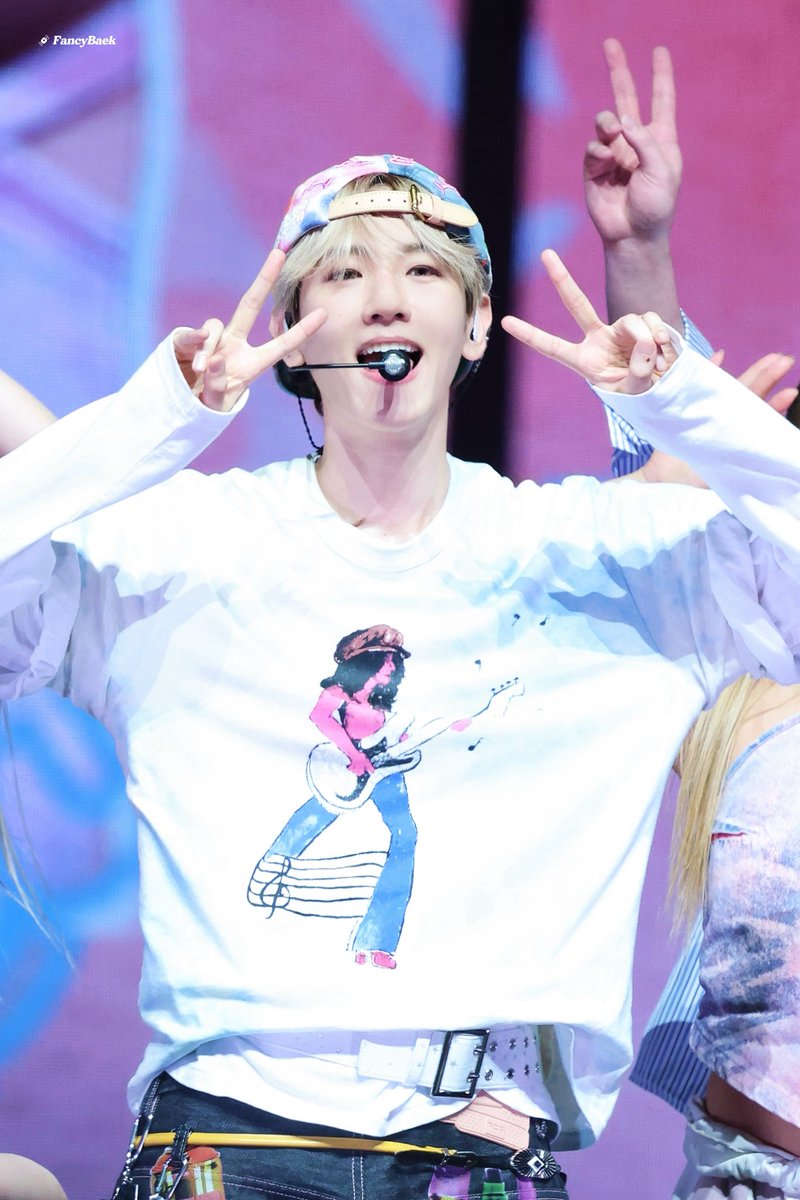 FancyBaek tweet media