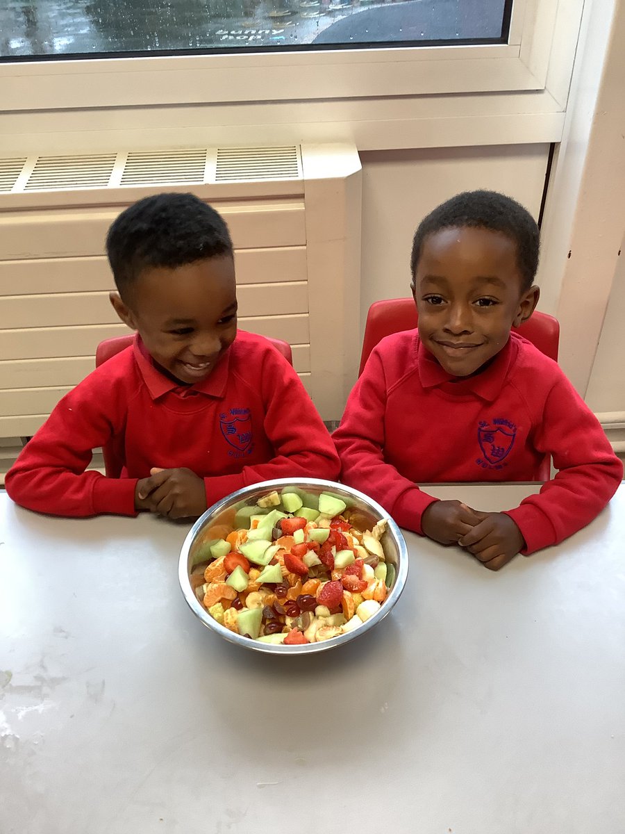 stwilfshulme's tweet image. Reception made a fruit salad on Friday. It was part of their learning about being healthy. They read Oliver's Fruit Salad and then made their own. The class loved it! @RCSalfordEd