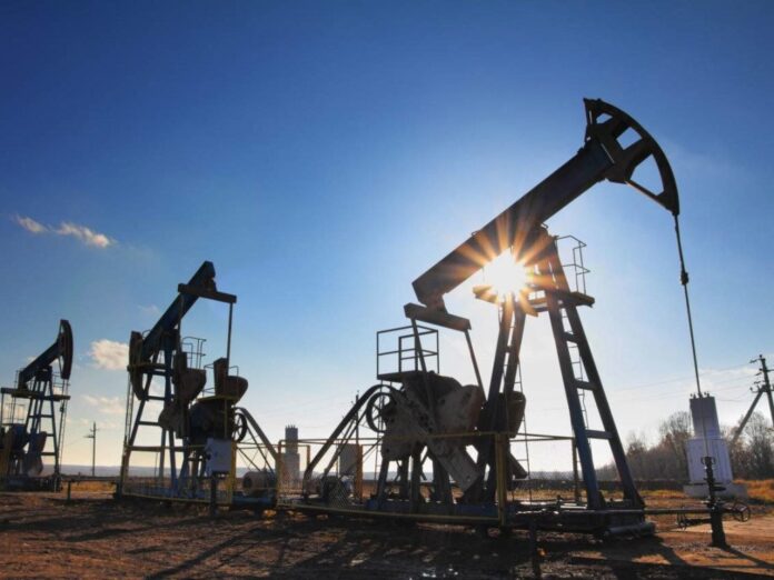 SUNOFM894's tweet image. #BREAKING: Oil prices rose on Monday after OPEC+ announced a smaller-than-expected production increase for November. Brent crude rose 1.5% to $65.52 per barrel. WTI increased 1.6% to $61.83 per barrel.
#oilandgas #OPEC #OilRose #Crudeoil