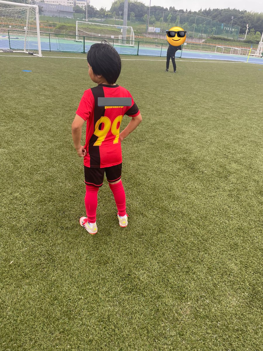 nfc9nfc9's tweet image. チームでの背番号が99→10に変わりました✨
父とお揃いの99からスタートしたけど、ユニフォームが小さくなってきて新しく購入する際に10番にしたいと！
空き番だったので頂きました🔟
その番号が似合う選手になれるよう頑張りなさい💪🔥