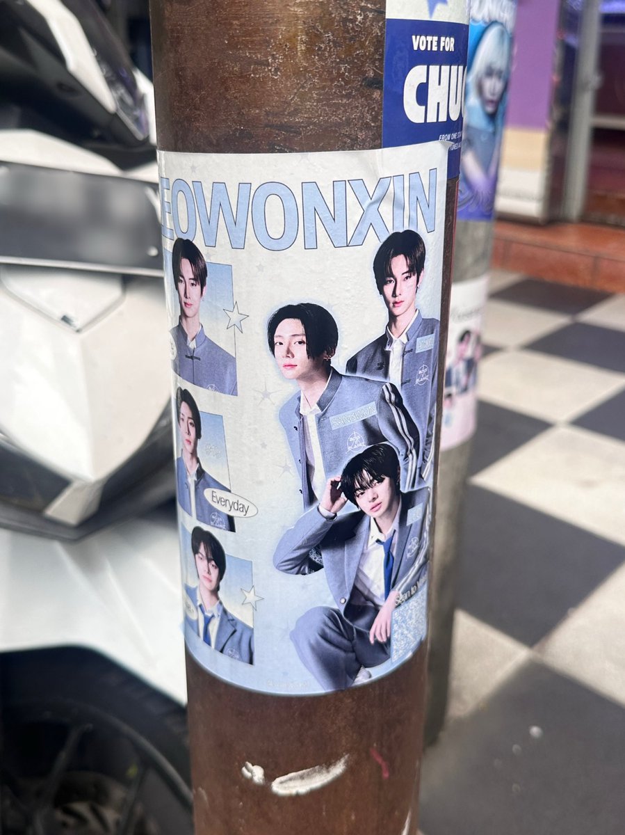towonxin's tweet photo. went to Blok M and spotted these pretty posters  ₊˚⊹ᰔ

✧˖° ALD1 by @xinlo_ong, @rensho_o, @do_onggyu, &amp; @qolkno
✧˖° leowonxin by @wonplash https://t.co/pEkdG09X2z