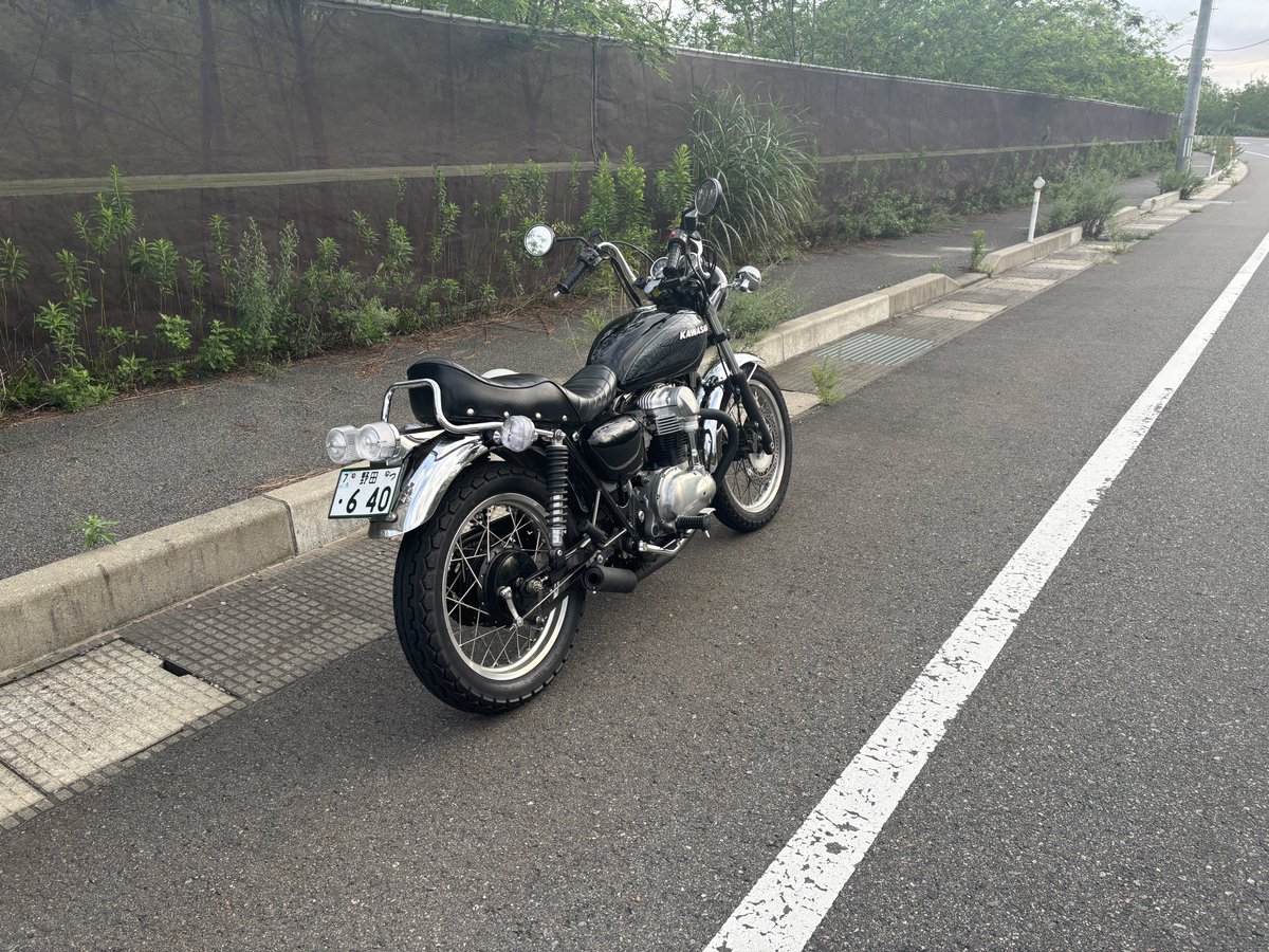 wreathlitx's tweet photo. また歳をとりました。
気づけば30間近

名前：もり
性別：男
年齢：29
住み：千葉
車種：w400
一言：いつも1人なのでバイク友達募集中です🏍️
#バイク乗りとして軽く自己紹介 
#バイク乗りとして自己紹介 
#バイク乗りと繋がりたい
#バイク好きと繋がりたい
#バイクのある生活
#w400 https://t.co/Pqgy9DyS3M