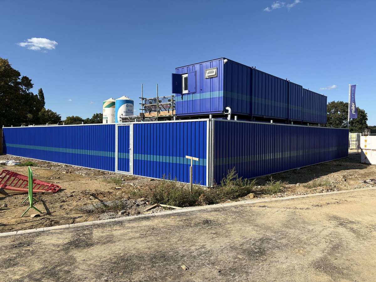 RethyncLtd's tweet image. Another successful Rethync install! ✅ 

Secure hoarding that keeps sites safe and reflects client branding. Security + style = peace of mind.

www.rethync/contact

#SteelHoarding  #SiteSecurity  #Rethync