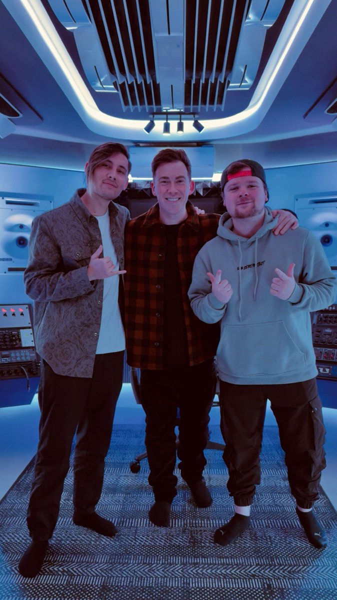 Hoosy16's tweet image. もう最高だしBRACE FOR IMPACT聴いてぶちあがらない人いないっしょ🙌🙌
 #hardwell
 #subzeroproject