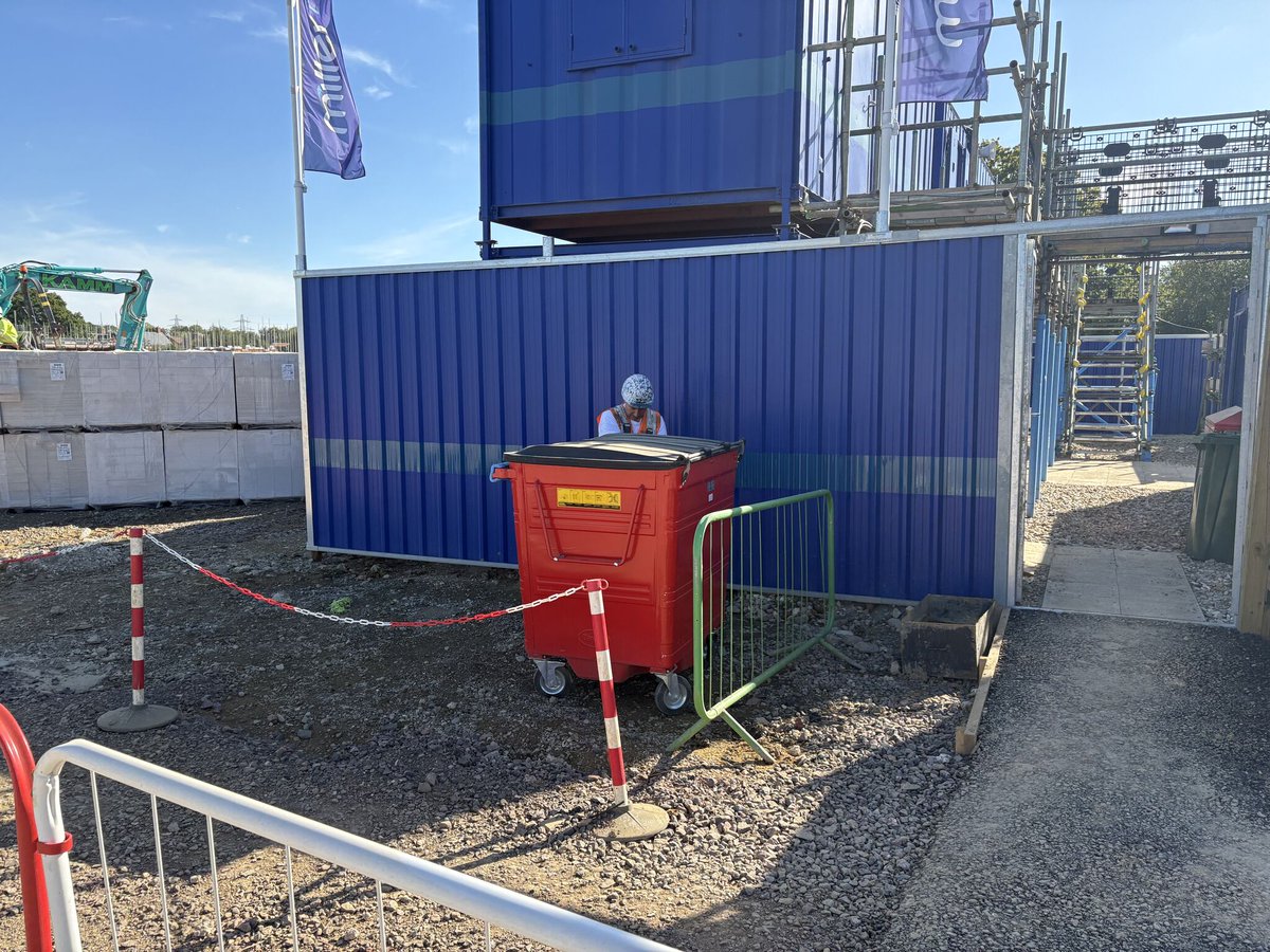 RethyncLtd's tweet image. Another successful Rethync install! ✅ 

Secure hoarding that keeps sites safe and reflects client branding. Security + style = peace of mind.

www.rethync/contact

#SteelHoarding  #SiteSecurity  #Rethync