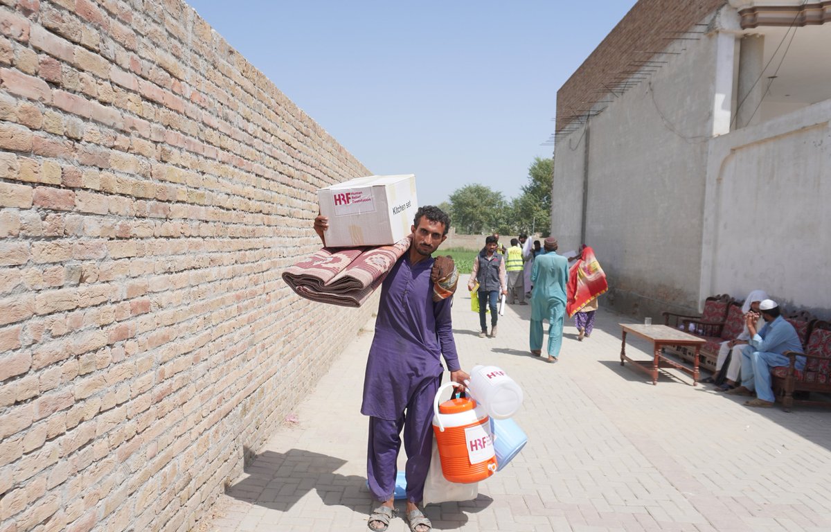 Human_Relief's tweet image. In flood-affected Pakistan, HRF teams are delivering essential aid—helping families recover &amp;amp; rebuild their lives. 

👉 Donate ➜ tinyurl.com/PakistanFloods…

#HumanReliefFoundation #PakistanFloods #DisasterRelief #HopeInAction #HRF