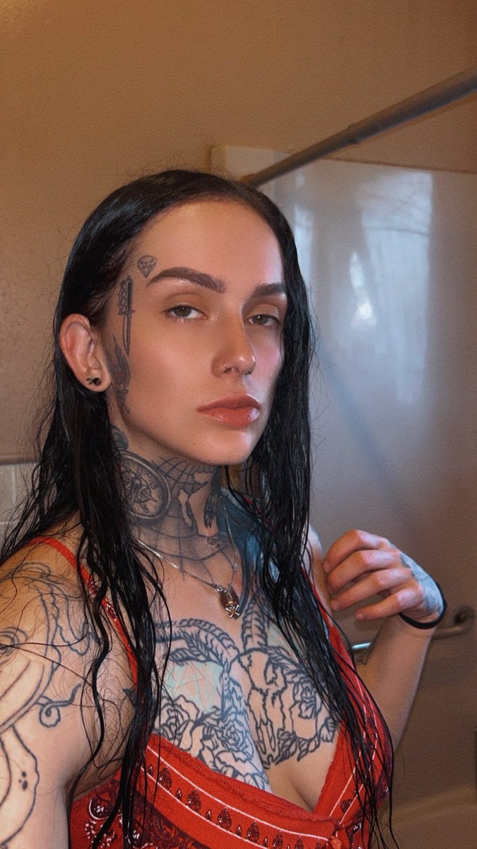 Cdynabaddie's tweet photo. @OnlyFansPride https://t.co/kO5RiIHt4p Follow and subscribe to see the goods 🥰😉 https://t.co/QISPdkH8BO