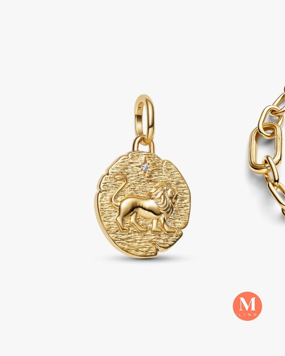 marcolinolink's tweet image. Arrojada por natureza. Corajosa por opção. Este medalhão revestido a ouro 14k apresenta um motivo de leão com inspiração vintage à frente e sabedoria latina atrás - &quot;VITA VERITAS VIRTUS&quot; ou &quot;VIDA VERDADE VIRTUDE&quot;.

#Pandora #signos #marcolinolink