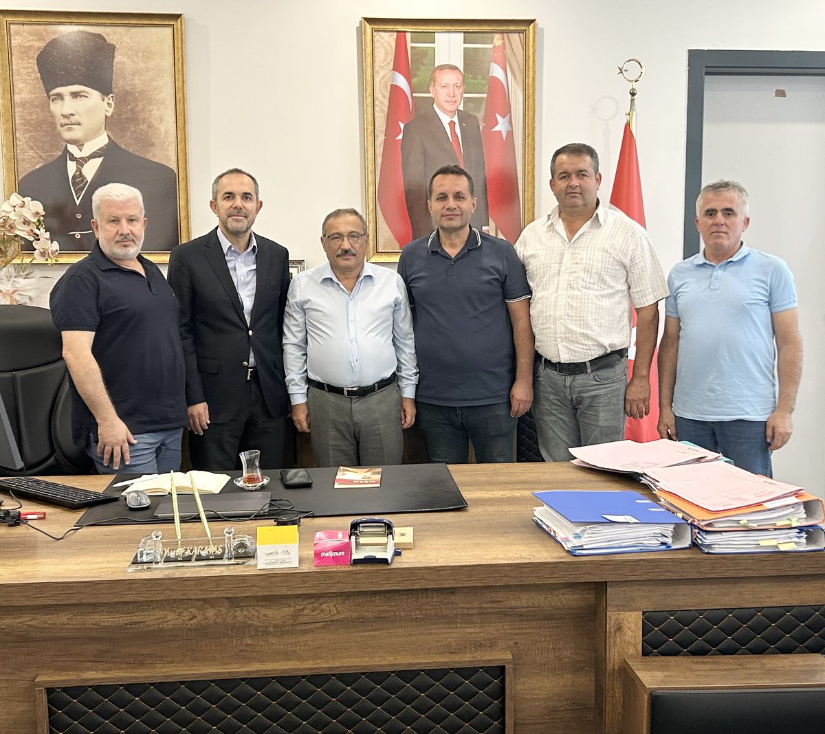 Milli Emlak Daire Başkanı Yusuf Karataş’ı Doyran ve Çamlıbel muhtarlarımızla ziyaret ettik, hemşehrilerimizin mülkiyet problemlerini görüştük.