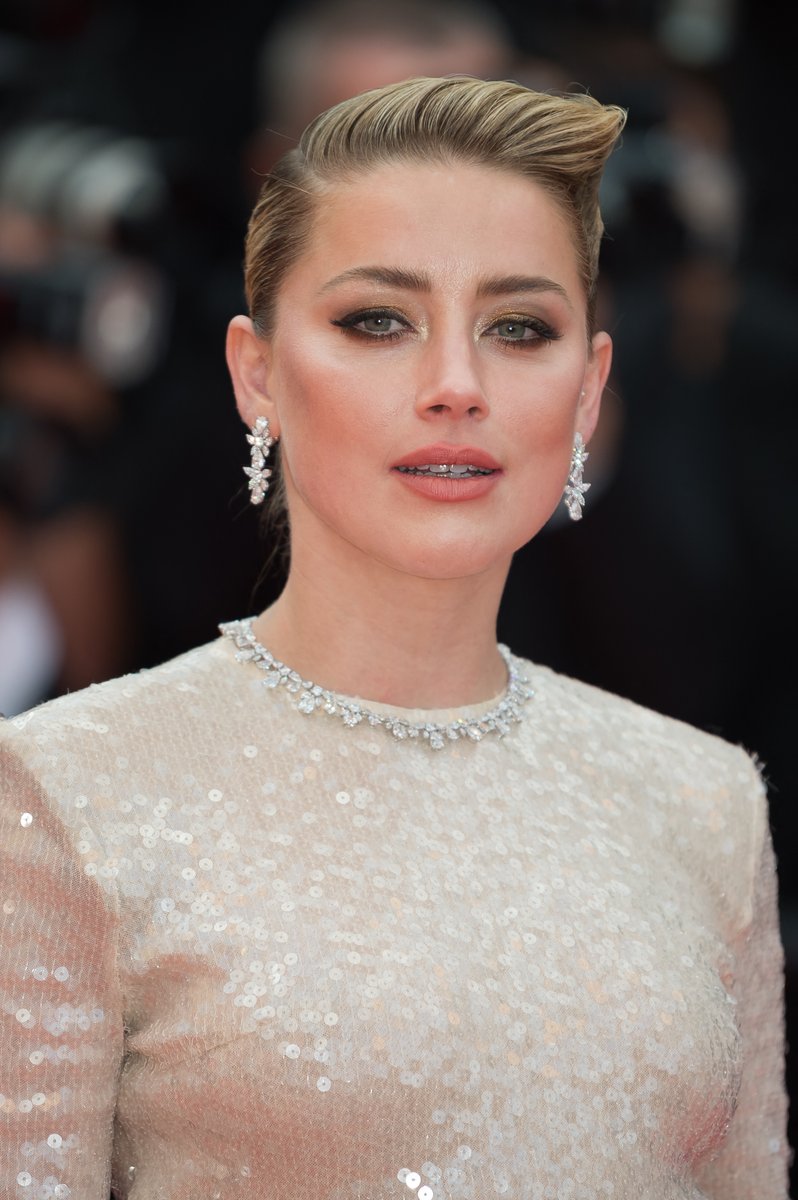 amberheardootd's tweet photo. amber heard at the les misérables screening during the 72nd annual cannes film festival on may 15, 2019.
https://t.co/Ez1iU0c3XD #IStandWithAmberHeard https://t.co/qyzOkZbUKa