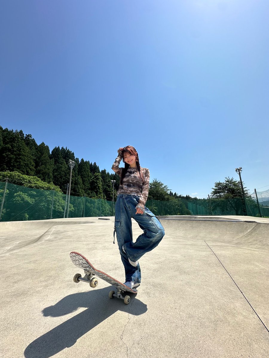 TAKOBOZ's tweet image. スケボーもアイドルも道はひとつじゃない
正解のない中で続けてきたって並大抵なことじゃないよね
振り返ったとき
れいちゃんがALL正解と思えるよう
僕は応援するしかないんだけどね

#清司麗菜
#skatelife
#NGT48