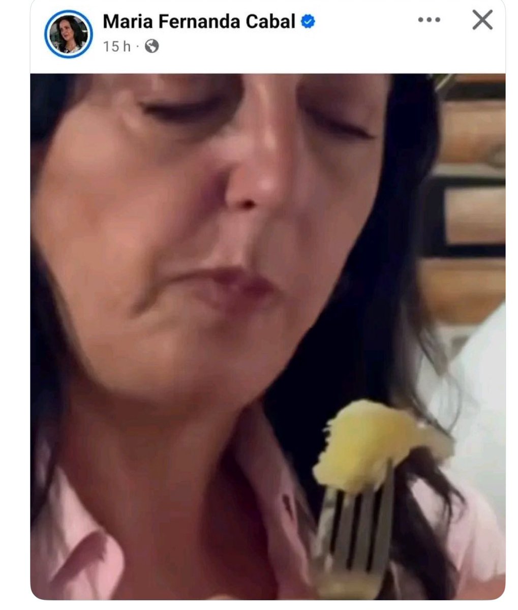 <a href="/danyhurtado_2/">Daniela Hurtado</a> Esta señora si es la verdadera Chuma hambrienta, se nota el desprecio por la gente pobre y popular.