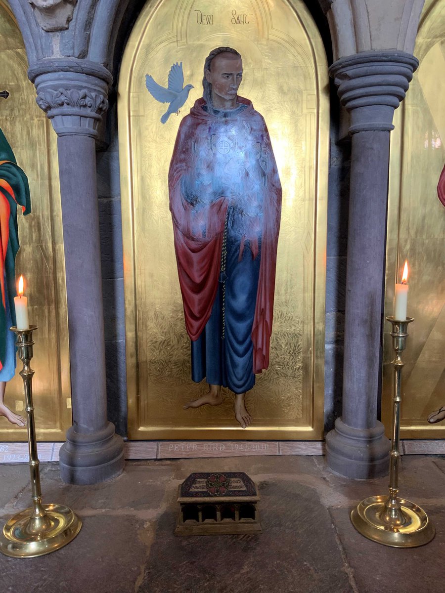 StDavCathLib's tweet image. Start of #LibrariesWeek #WythnosLlyfrgelloedd
📖📚📖📚
2pm Library Talk on "The Saints of Wales: Dewi, Caradog, Illtud & more" by Dr Rhiannon Johnson
Cathedral Library open to the public up to 4pm 
Exhibition: Connop Thirlwall's 1860s work in @StDavidsCath with GGilbert Scott