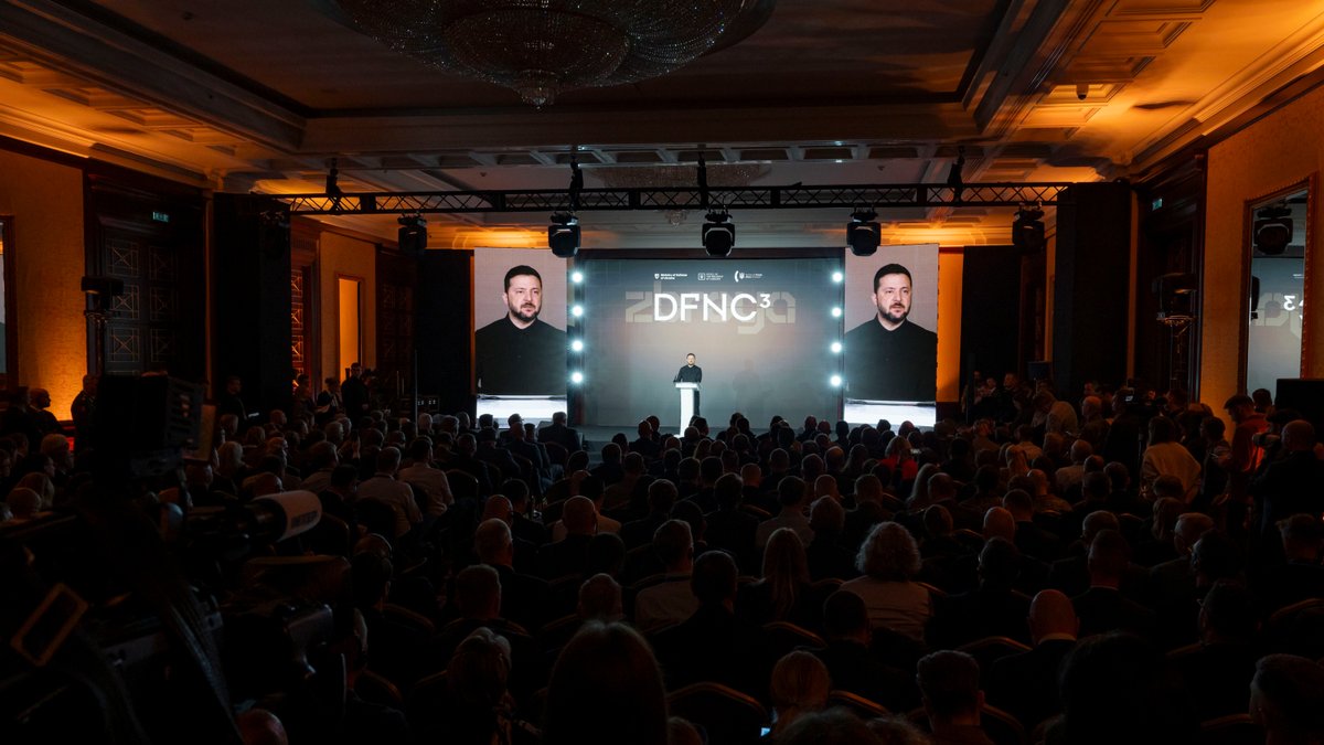 Volodymyr Zelenskyy / Володимир Зеленський tweet media