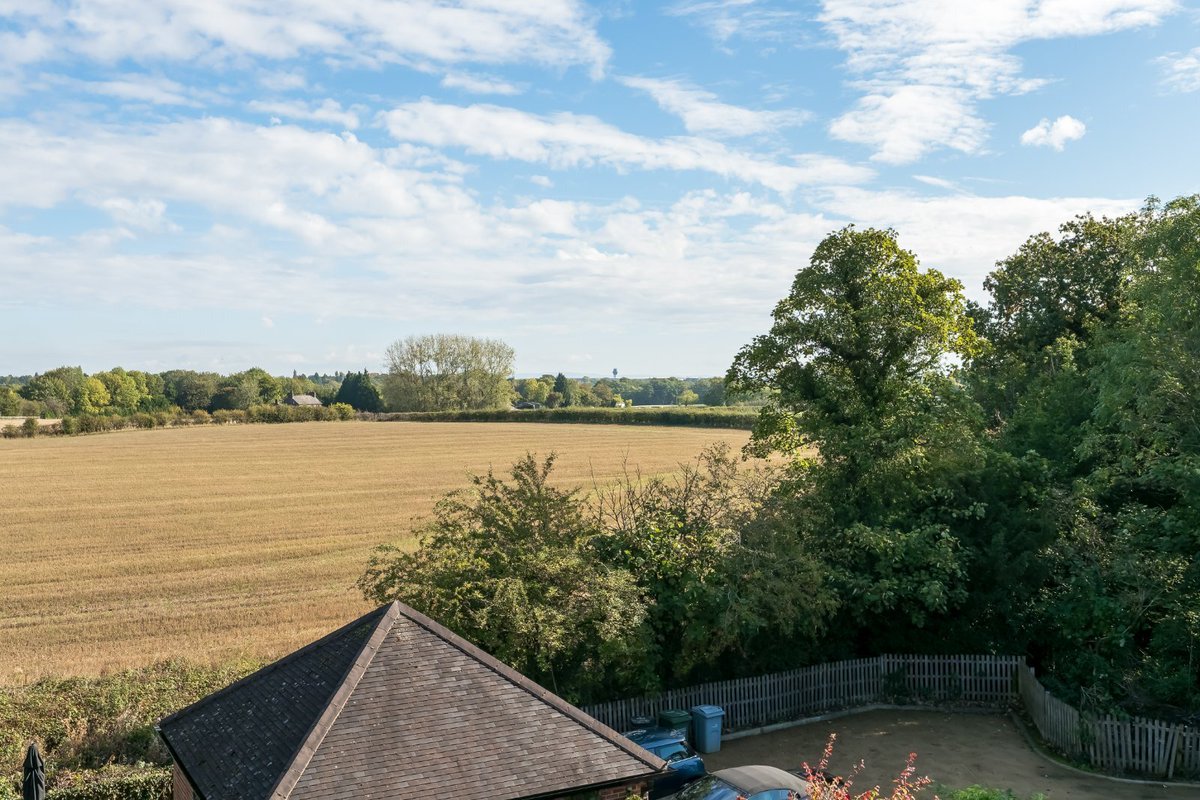 #NEWLISTING

Cow Lane, #Ashley, #Cheshire

An impressive and beautifully presented, four bedroom semi-detached property in the village of Ashley, overlooking open countryside. Guide price £1,200,000.

jackson-stops.co.uk/properties/210…

#ashleypropertysales #ashleyvillage #jacksonstops