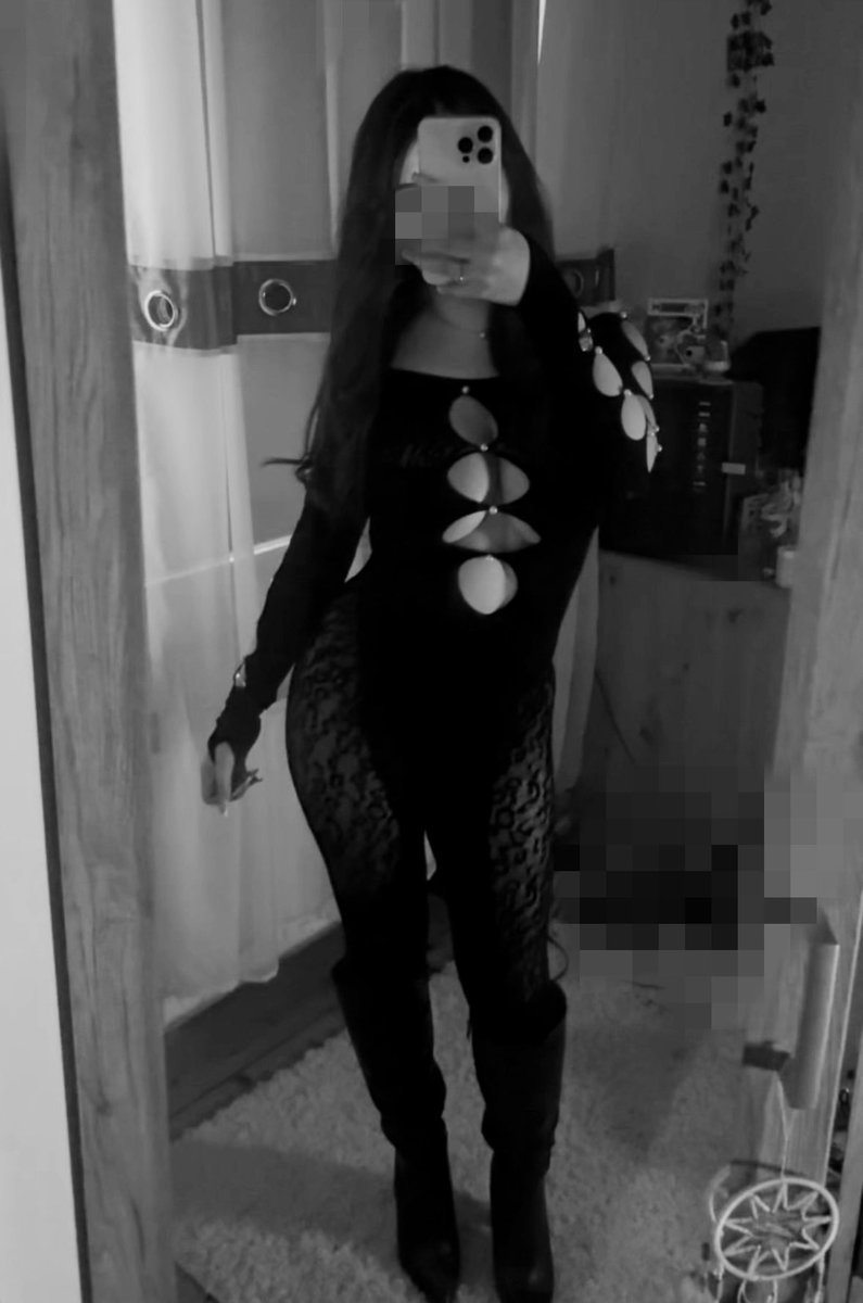 wishin4r's tweet image. spooky.🦇 #repost
