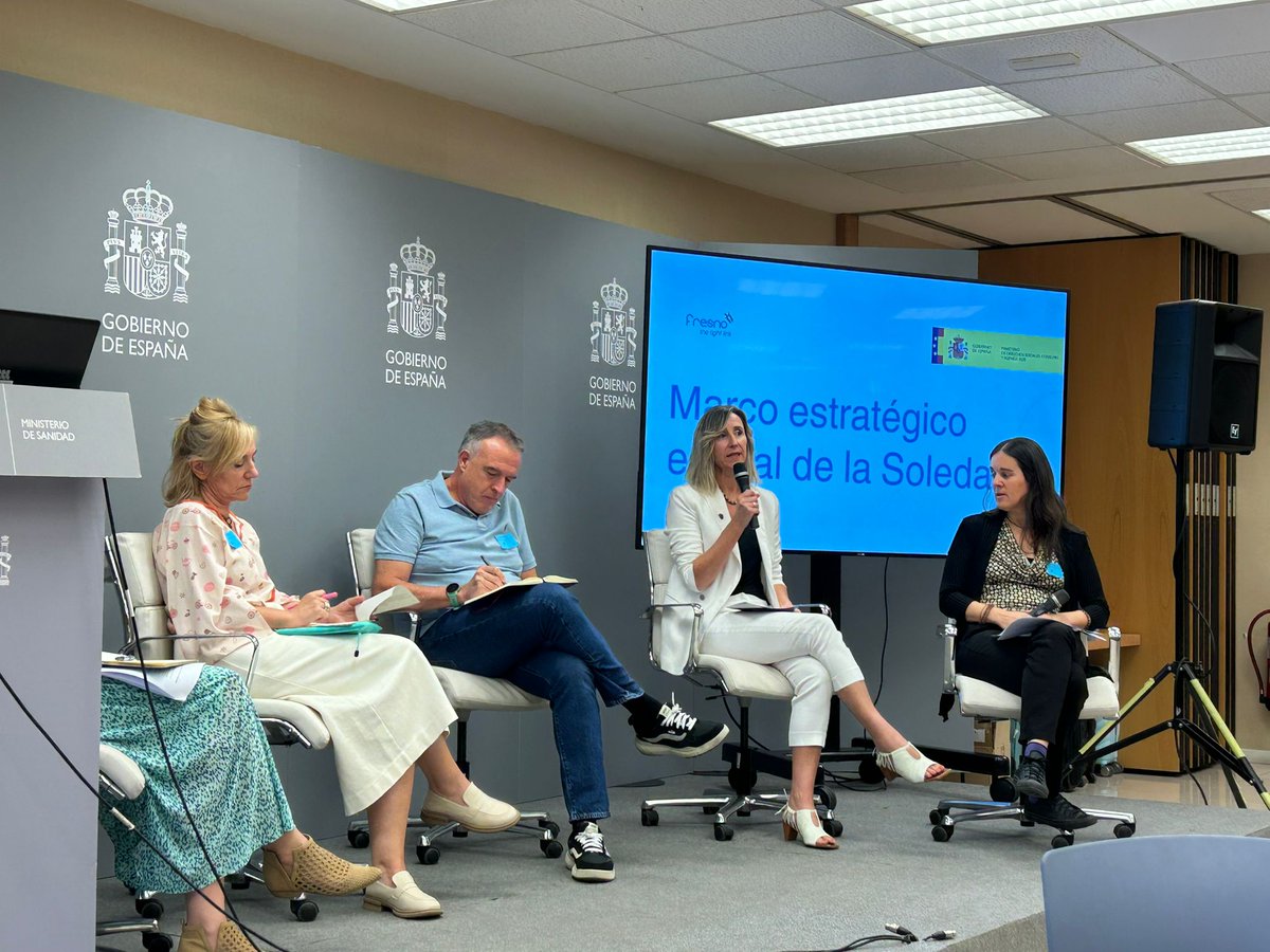 🗣#ADINBERRI contribuye con su conocimiento a la construcción del Marco Estratégico Estatal ante la Soledad impulsado por el <a href="/MSocialGob/">Ministerio de Derechos Sociales, Consumo y A2030</a>

🎯Las expertas de la Fundación han presentado la estrategia HARIAK en unas sesiones de trabajo celebradas en Madrid

ℹ️labur.eus/rvytvebe