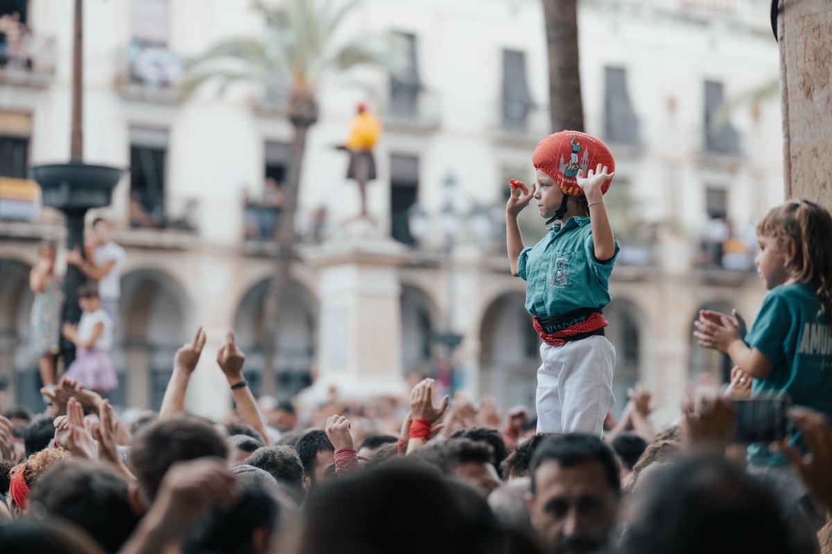 ‼️Dilluns d’assaig!

🦎Ja som a la recta final de la temporada, i avui comencem la setmana amb l’assaig general de dilluns!

📍Us esperem a tots i totes a les 20 h a Cal Figarot!

📷Yair Azubel

#castellers 
#castells