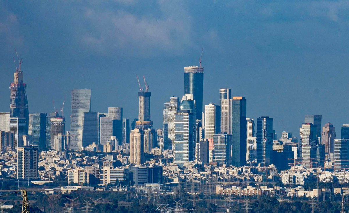 duke_unreal's tweet photo. My map and Tel Aviv. #DNF2001! https://t.co/fHHdl2gfOz