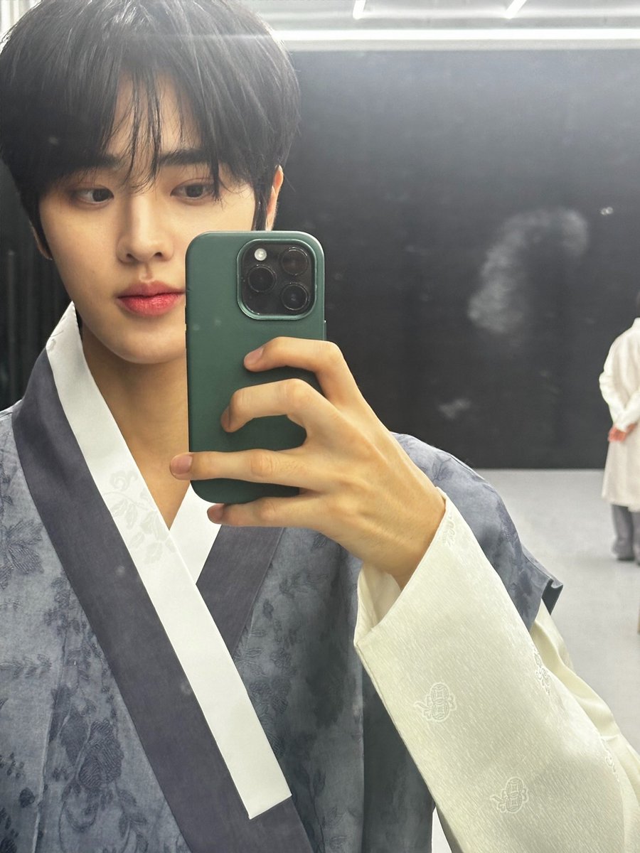 TPST_twt's tweet image. [#은찬] 즐거운 추석 보내~! 💛