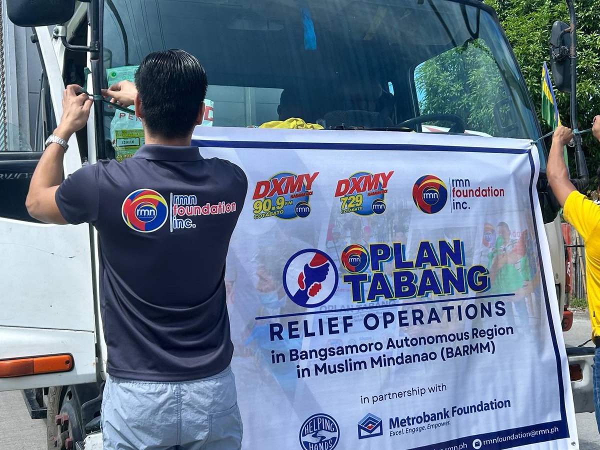 patricksaurelio's tweet image. Last Sept. 30, RMN Foundation &amp;amp; RMN DXMY 90.9 Cotabato, with Metrobank Foundation, delivered aid to families affected by severe flooding in Pagalungan, Maguindanao del Sur and Kadayangan, SGA, BARMM. 1,500 families received relief packs &amp;amp; clean water. 💙
#ReliefOperations #HelpPH