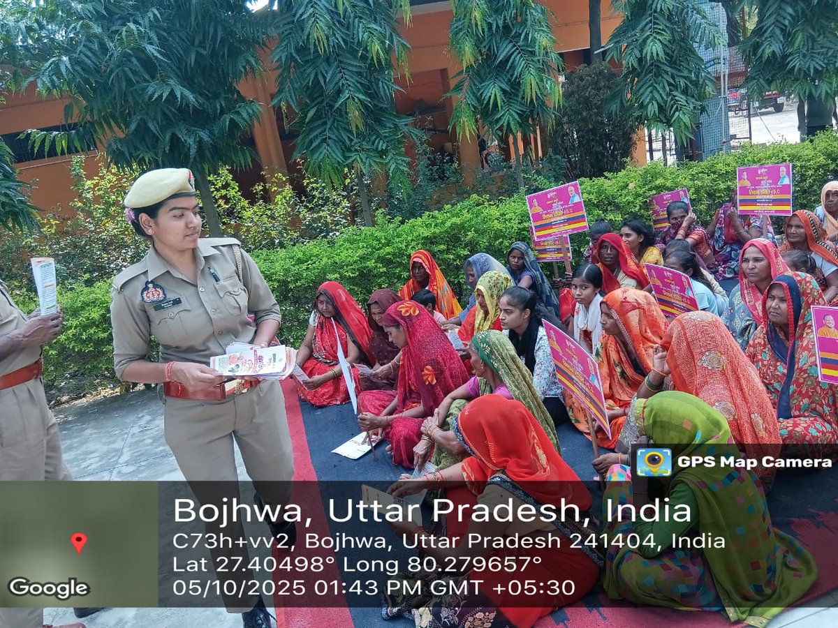ShoPsTadiyawan's tweet photo. थाना टंडियावा मिशन शक्ति टीम द्वारा ग्राम जनसरी मजरा भड़ायल थाना टड़ियावां क्षेत्र मे मिशन शक्ति अभियान 5.0 के अन्तर्गत म���िला / बालिकाओ को सशक्त बनाने एवं सुरक्षा, सम्मान, स्वावलंबन के बारे मे जागरूक कर हेल्पलाईन नम्बरो की जानकारी दी गई। https://t.co/eKDWayY2Sx