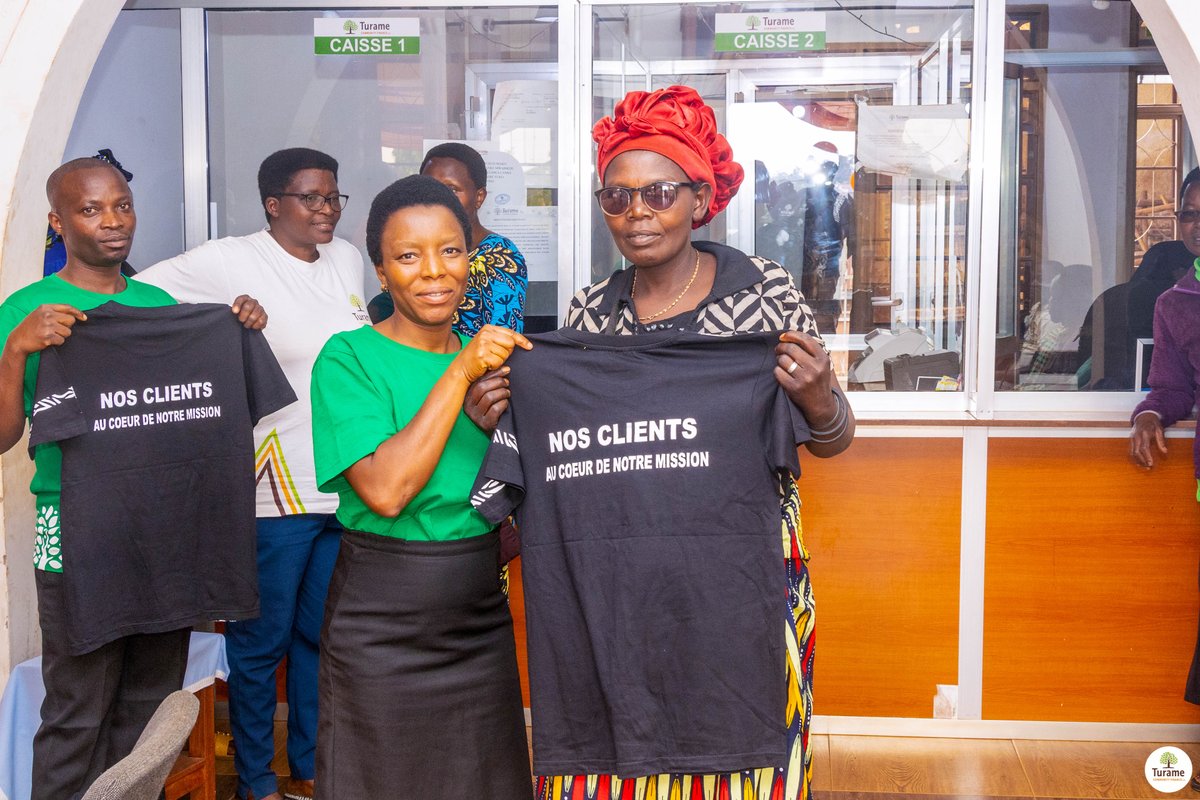 Semaine du Client–J1
Chaque service rendu est un acte d’amour et d’excellence pour Dieu
À Gitega, nous avons honoré nos clients fidèles, groupes ou individu performants et ceux pour leur engagement exemplaire.
Merci d’être au cœur de notre mission 
#NosClientsNotreMission #Gitega