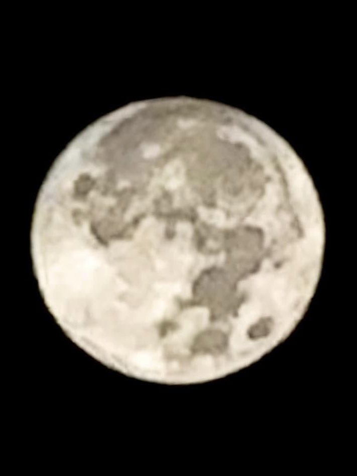 中秋の名月🌕
綺麗に観ることが出来ました♪
やはり旧式iPhone📱恐るべし！
私は、13proですよ💕