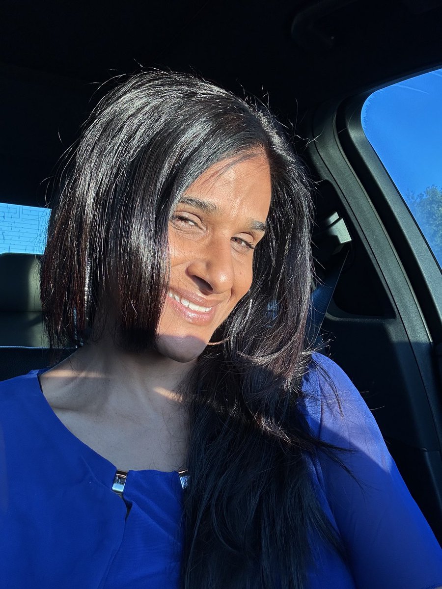 SoniaMatthew2's tweet image. Happy #MindfulMonday!☀️
There&apos;s quiet power in how you start your day. I learned that when you manage your morning,you manage your destiny.Take control of those first few hours. Set your intention, clear your mind, and win the week.  #ProudAssistantPrincipal