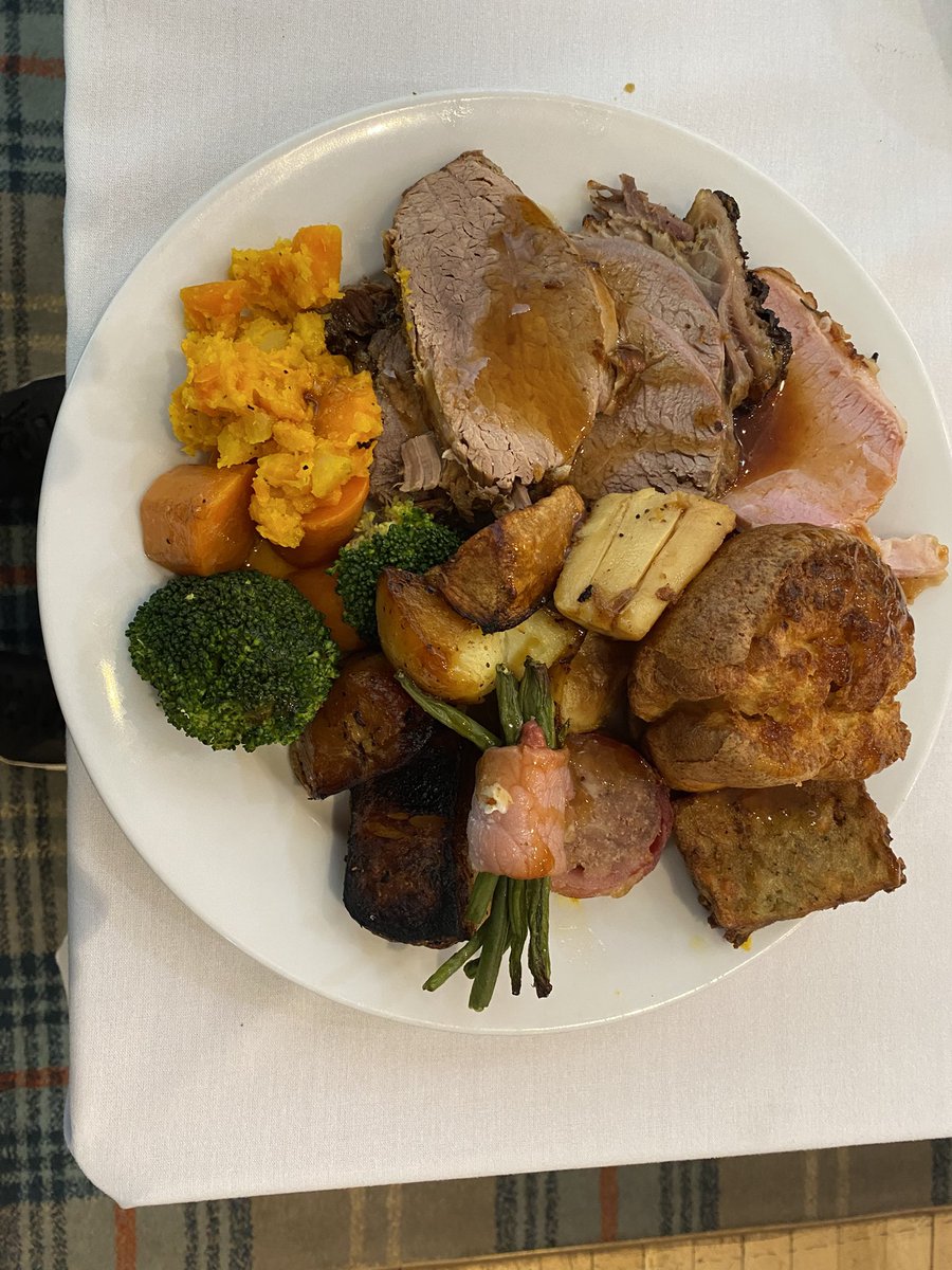 GolfLS18's tweet image. ✨ Brilliant sold-out Sunday lunch yesterday! 

From Nov we’re doing 2 a month — everyone’s welcome! 🍽️

📅 9th &amp;amp; 23rd Nov
🍽️ 2 courses £21.95 | 3 for £24.95

Book now ⬇️

secretary@horsforthgolfclub.co.uk
