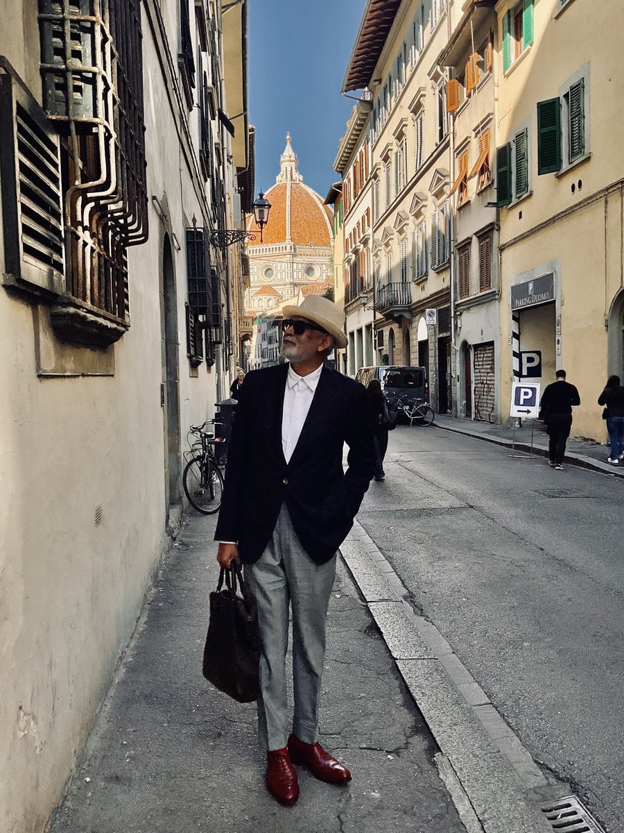 Florence finesse. Stepping through these historic streets with the iconic Duomo in sight
IGN-Joseph.com
. #IgnatiousJoseph #Florence #Menswear #Duomo #ItalyStyle