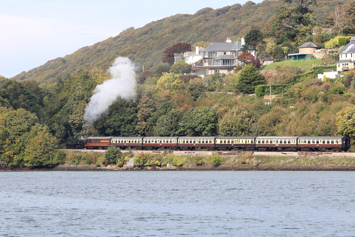 DartmouthRR's tweet image. 🍂 The Round Robin continues into Autumn! 🍂

Join us on selected dates and explore the very best of South Devon this beautiful season. Plan your day your way, choose timings that suit you.

dartmouthrailriver.co.uk/tickets/round-…